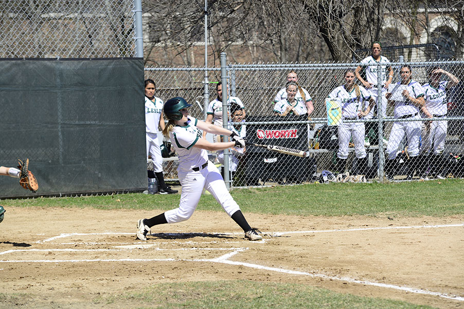 Softball Falls to Western Conn. and UNE