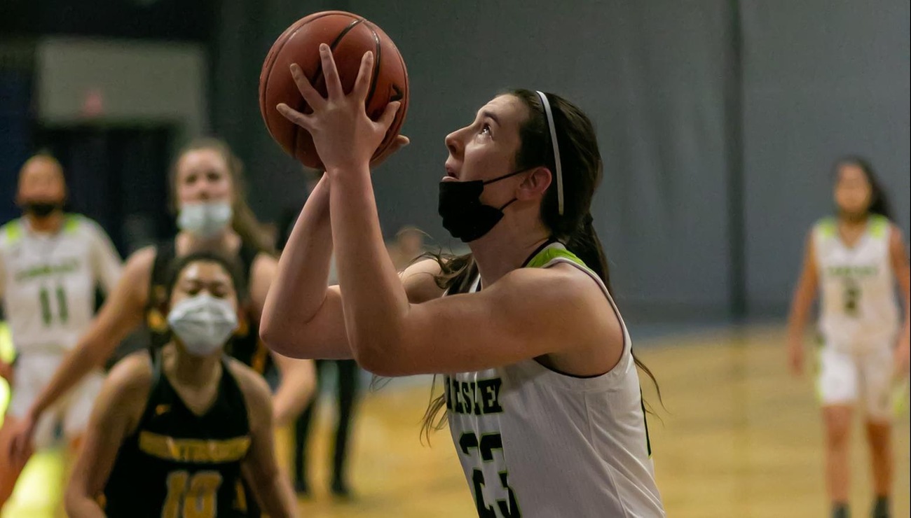 Lynx Season Closes with Playoff Loss to Pilgrims