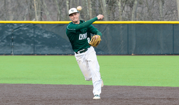 Baseball Completes Weekend Sweep of Becker with Wild Win on Sunday