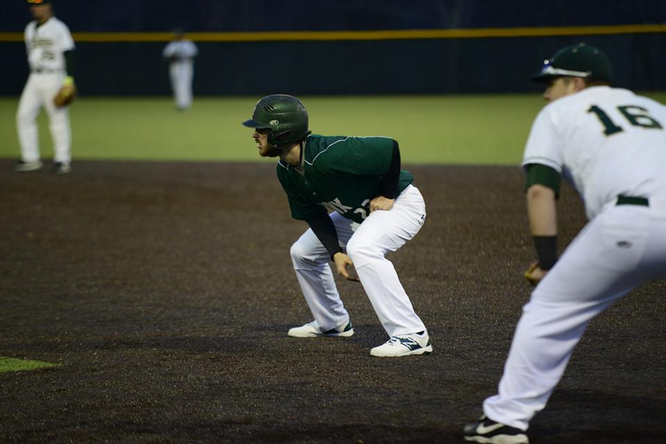 Fitchburg State Hangs On To Top Baseball