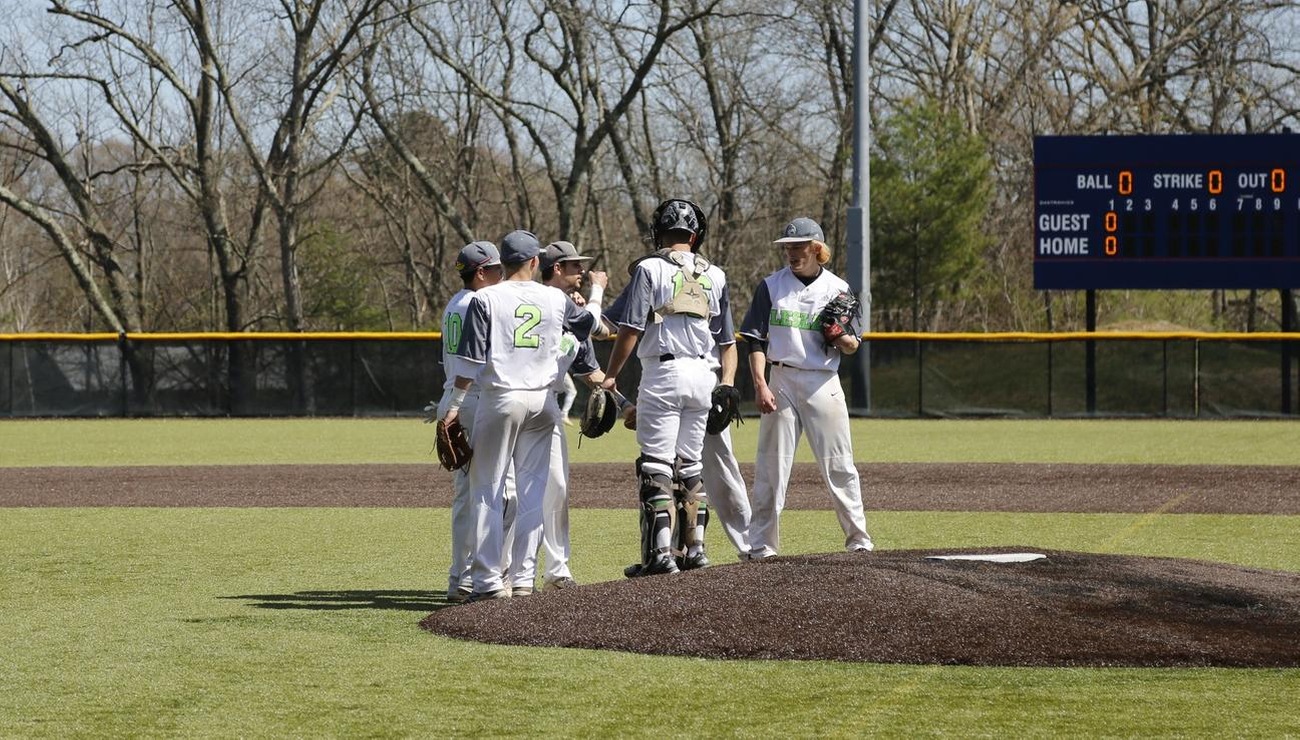 Lynx Erase Seven Run Deficit in Game Two, To Earn NECC Split with Newbury
