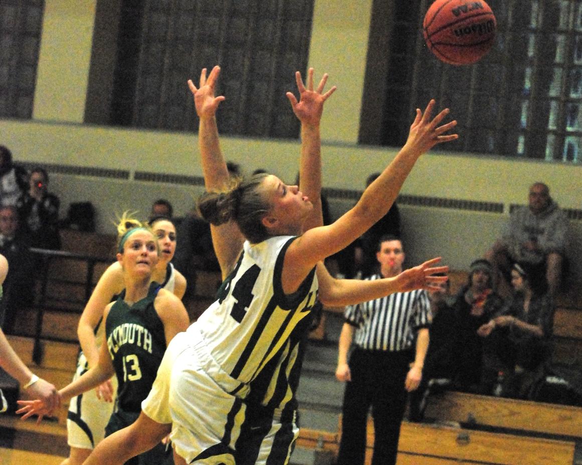 O'Mara's career night leads Lynx over Plymouth State
