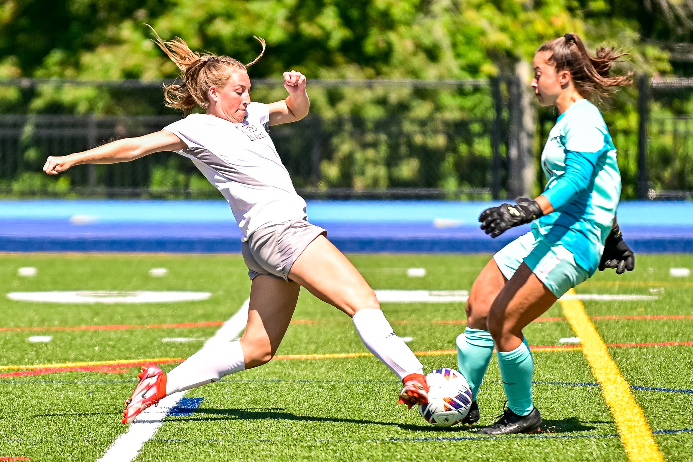 Women's Soccer Climbs to 2-0 in Conference Play After Blanking UMF 5-0