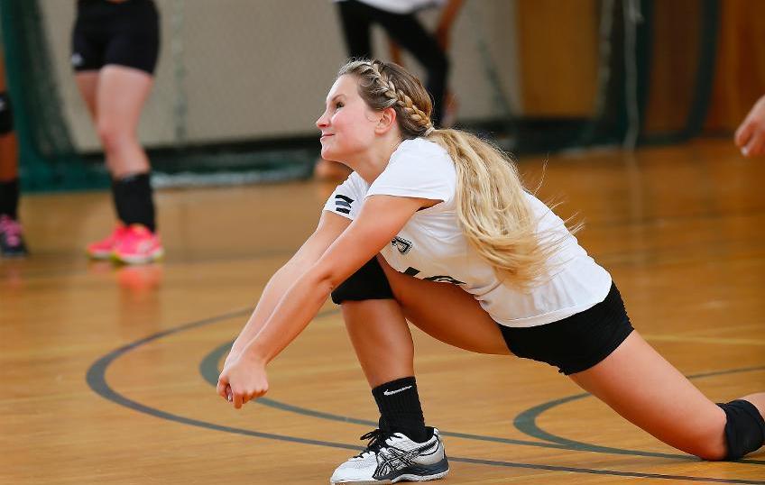 Leopards Claw Past Women's Volleyball