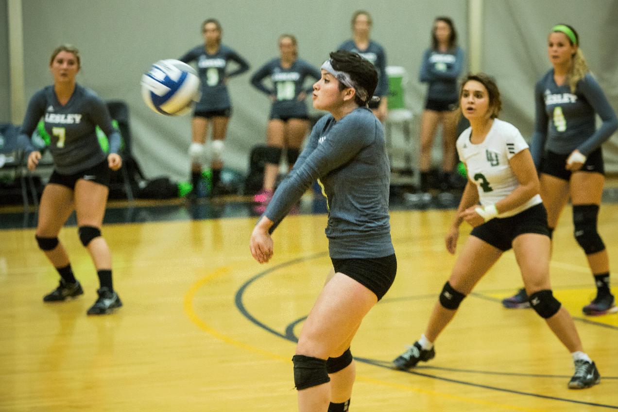 Women's Volleyball Tripped Up By St. Joseph's