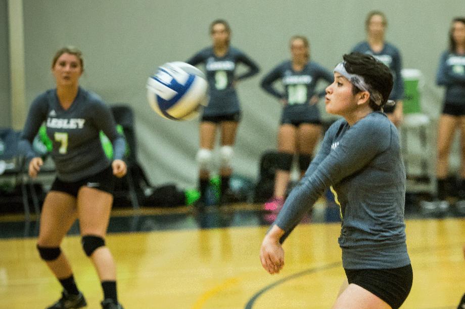 Anna Maria Offense Too Much for Women's Volleyball