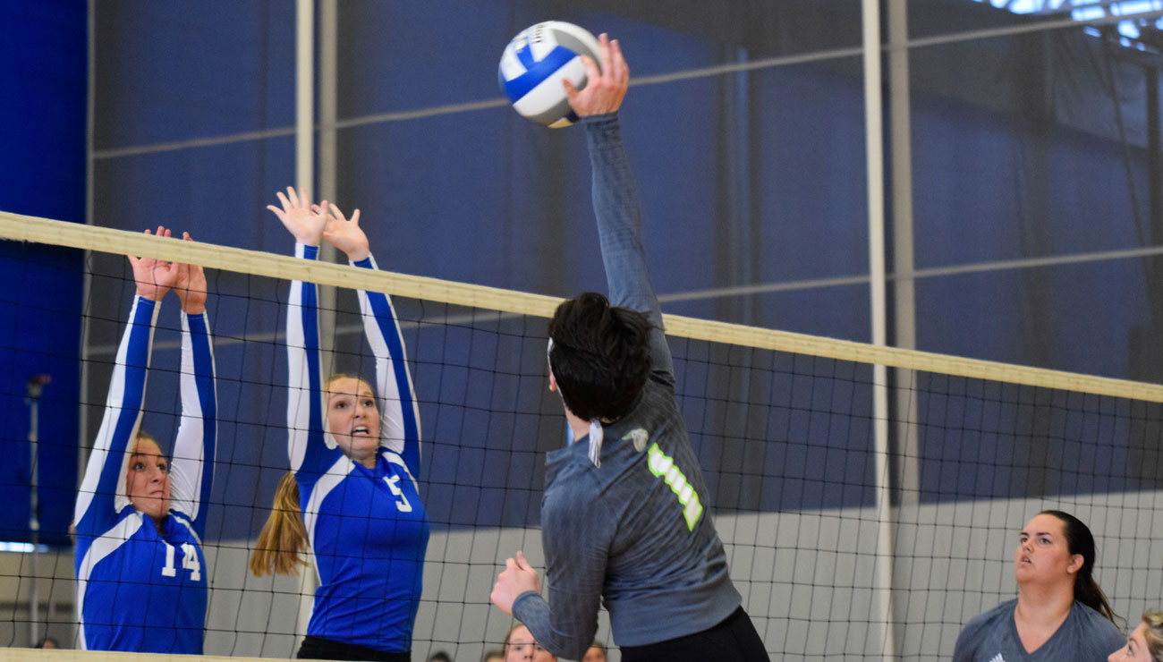 Women's Volleyball Notches First Win in Sweep of ENC