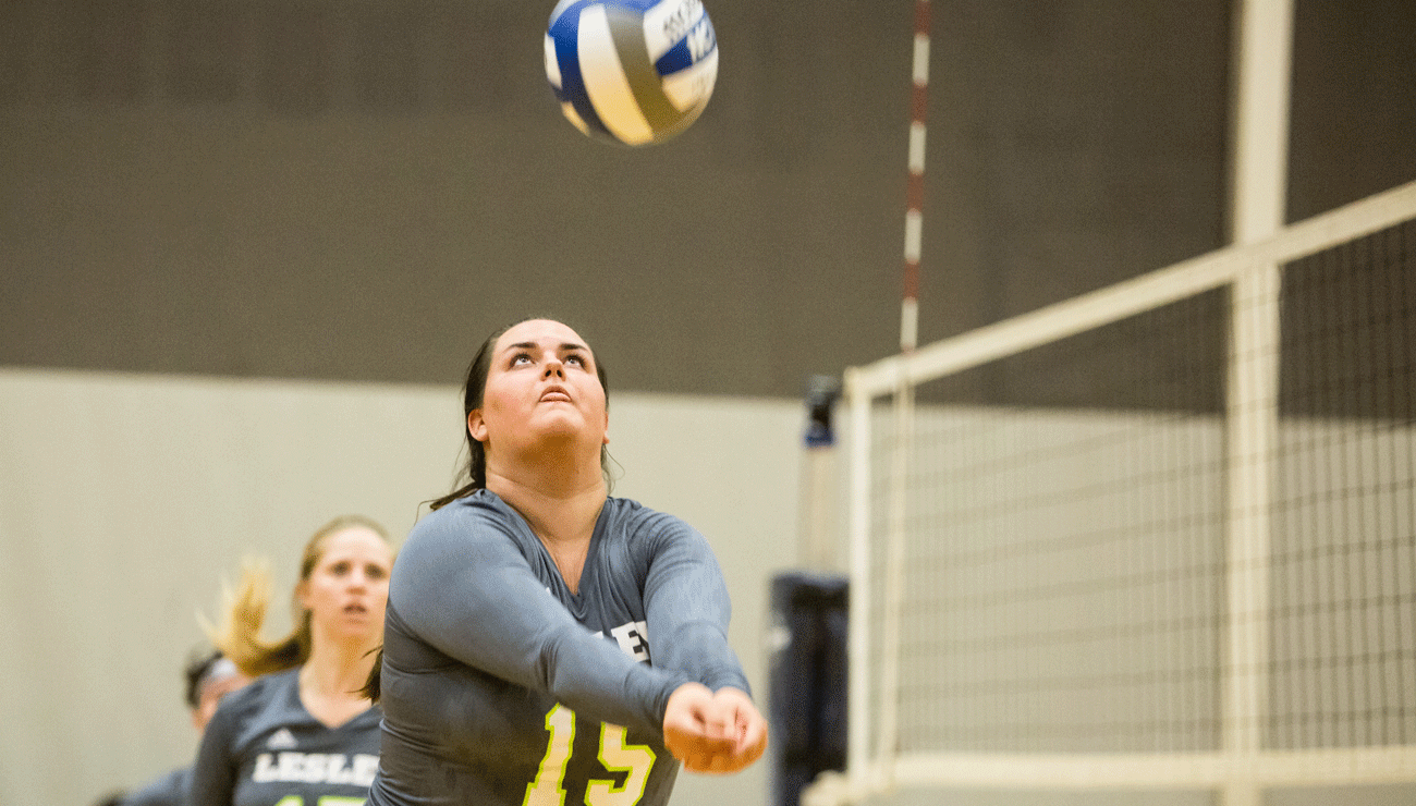 Women's Volleyball Sinks Vikings to Earn Second Straight Win
