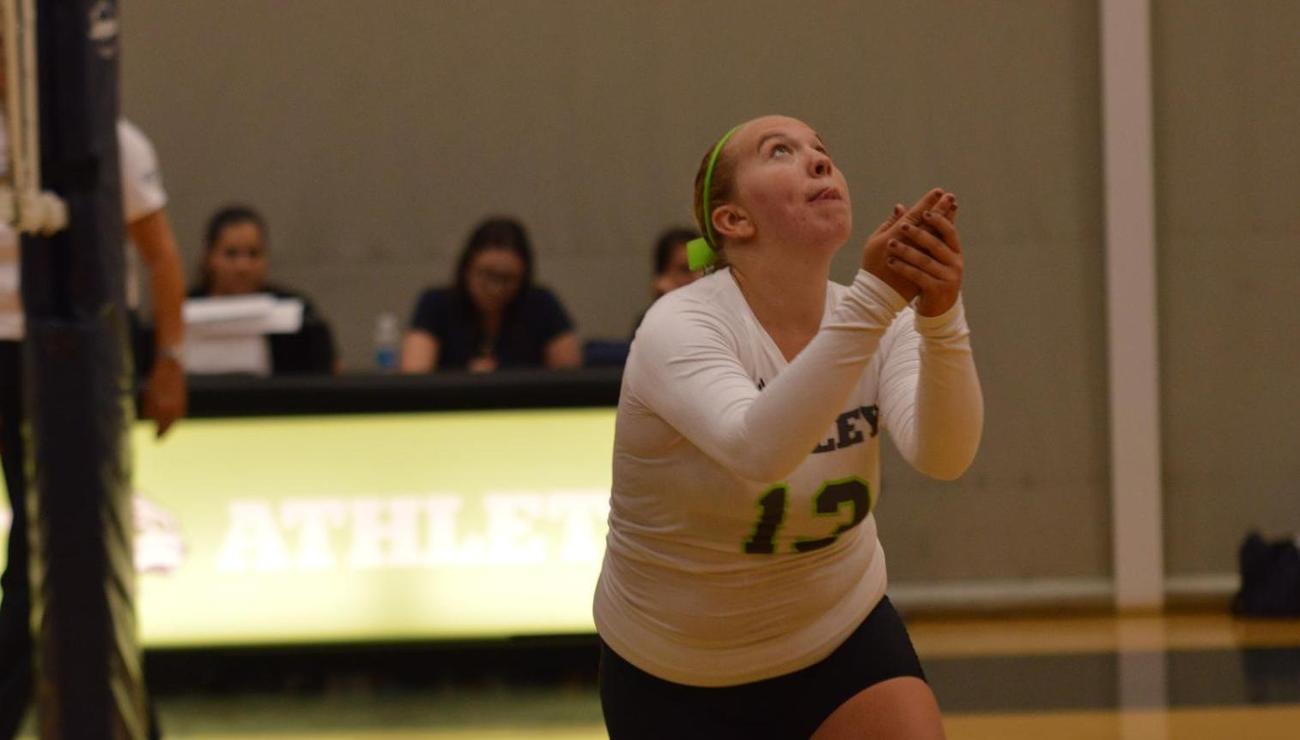 Eagles Edge Past Women's Volleyball